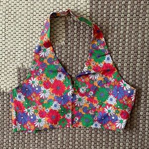Groovy crop top with floral design
